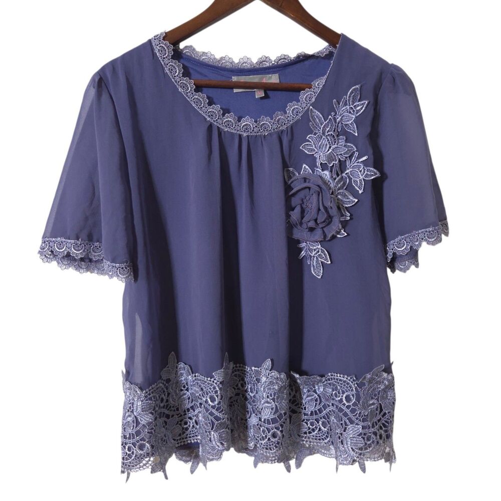 PRETTY ANGEL Women's Flowy Silk Top M Blue Gray Lace Fringe Boxy Floral Applique